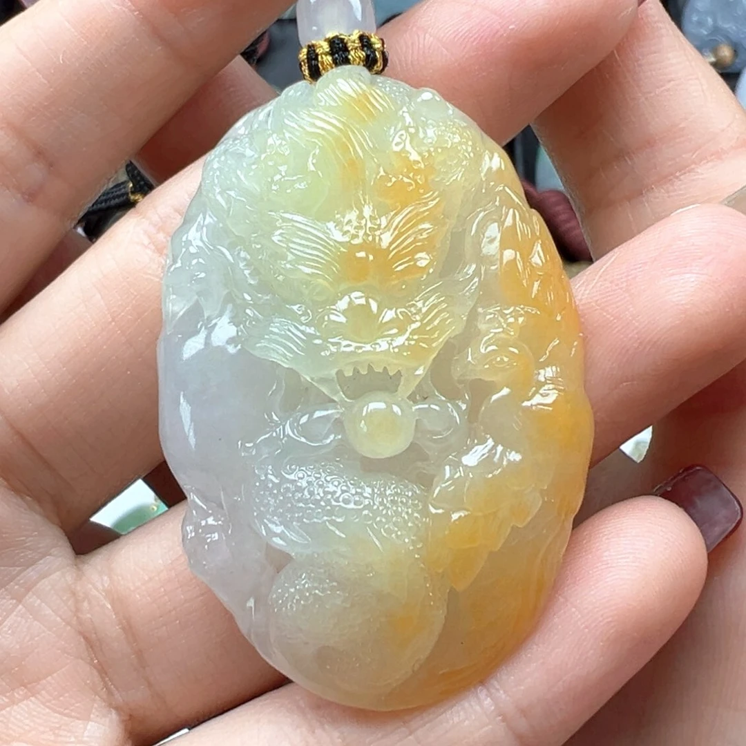 翡翠颈饰未镶嵌龙凤合拍