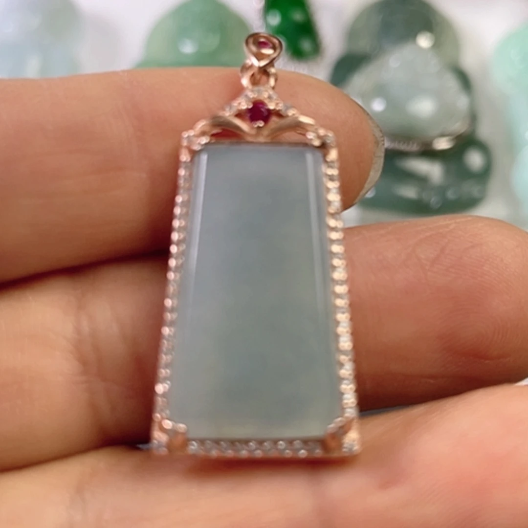 【闪购商品】翡翠吊坠(不含链)银S925镶嵌天然翡翠吊坠