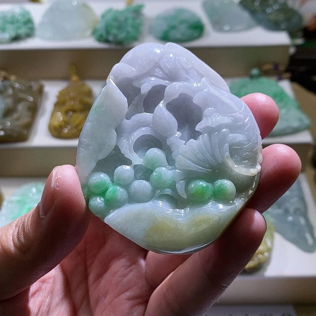 【闪购商品】翡翠颈饰未镶嵌鱼