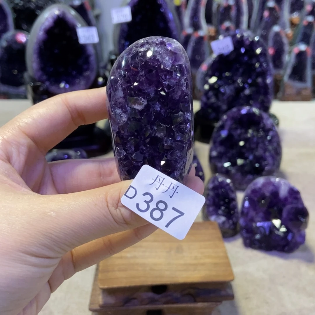 未镶嵌水晶大型摆件（非配饰）