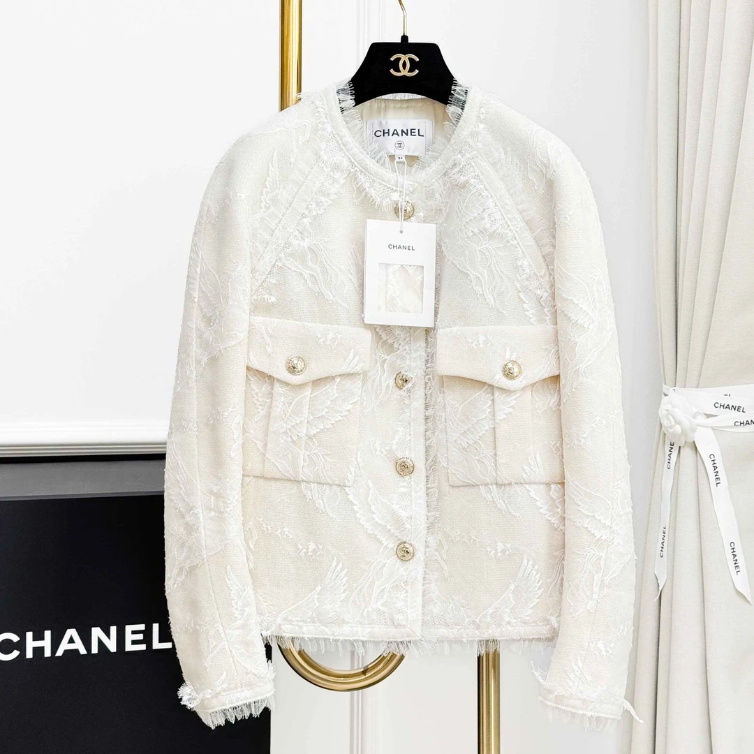 99新 Chanel/香奈儿 34码20K马术系列米白色飞马蕾丝圆领外套