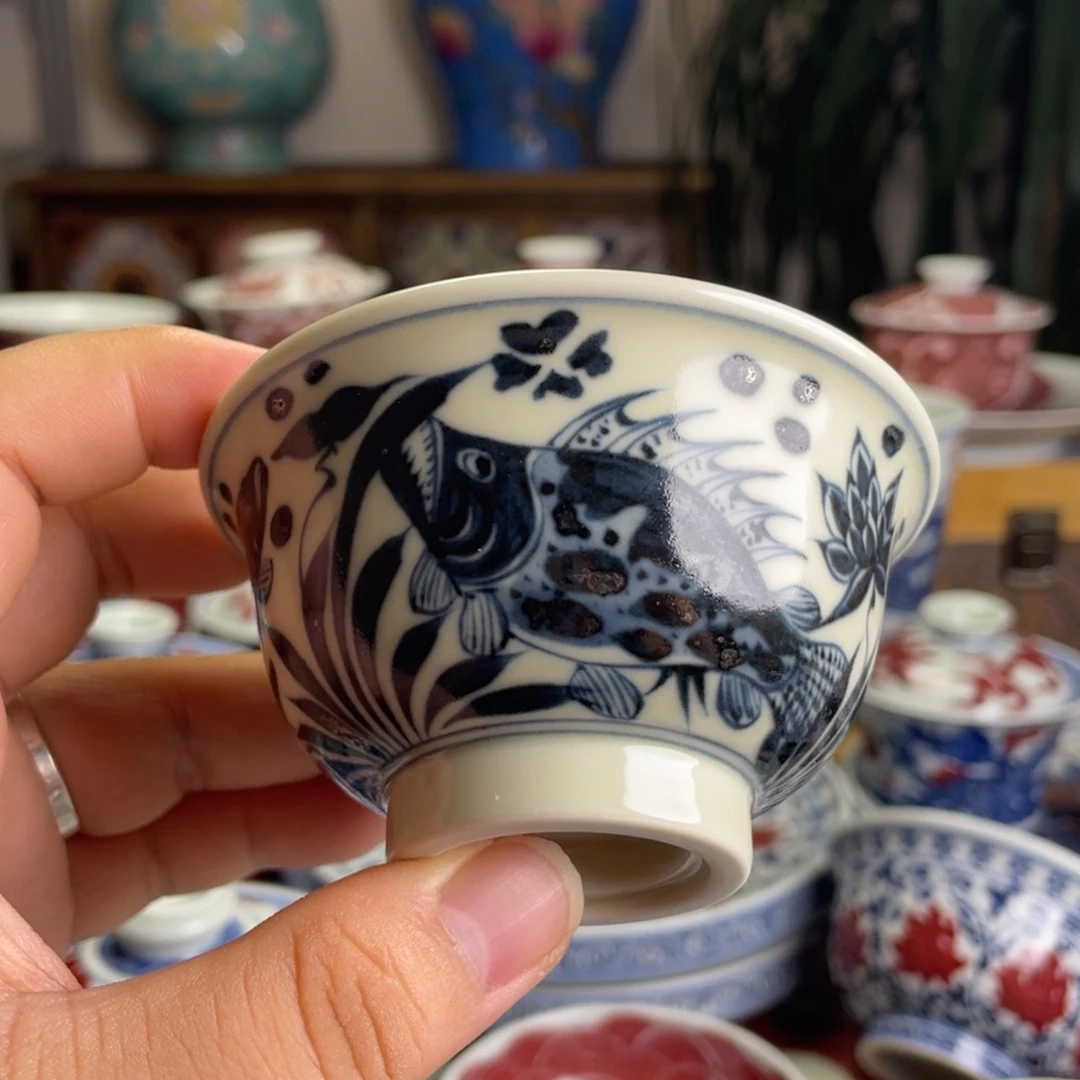 二号釉鱼藻纹压手杯