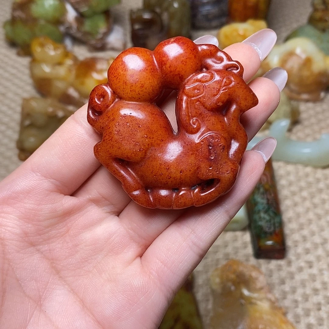 未镶嵌蛇纹石玉颈饰