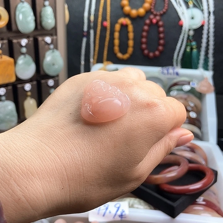 石英质玉未镶嵌颈饰