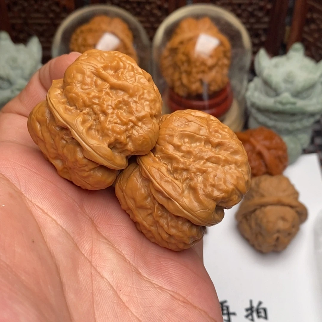 刘***妹吊坠文玩核桃核桃