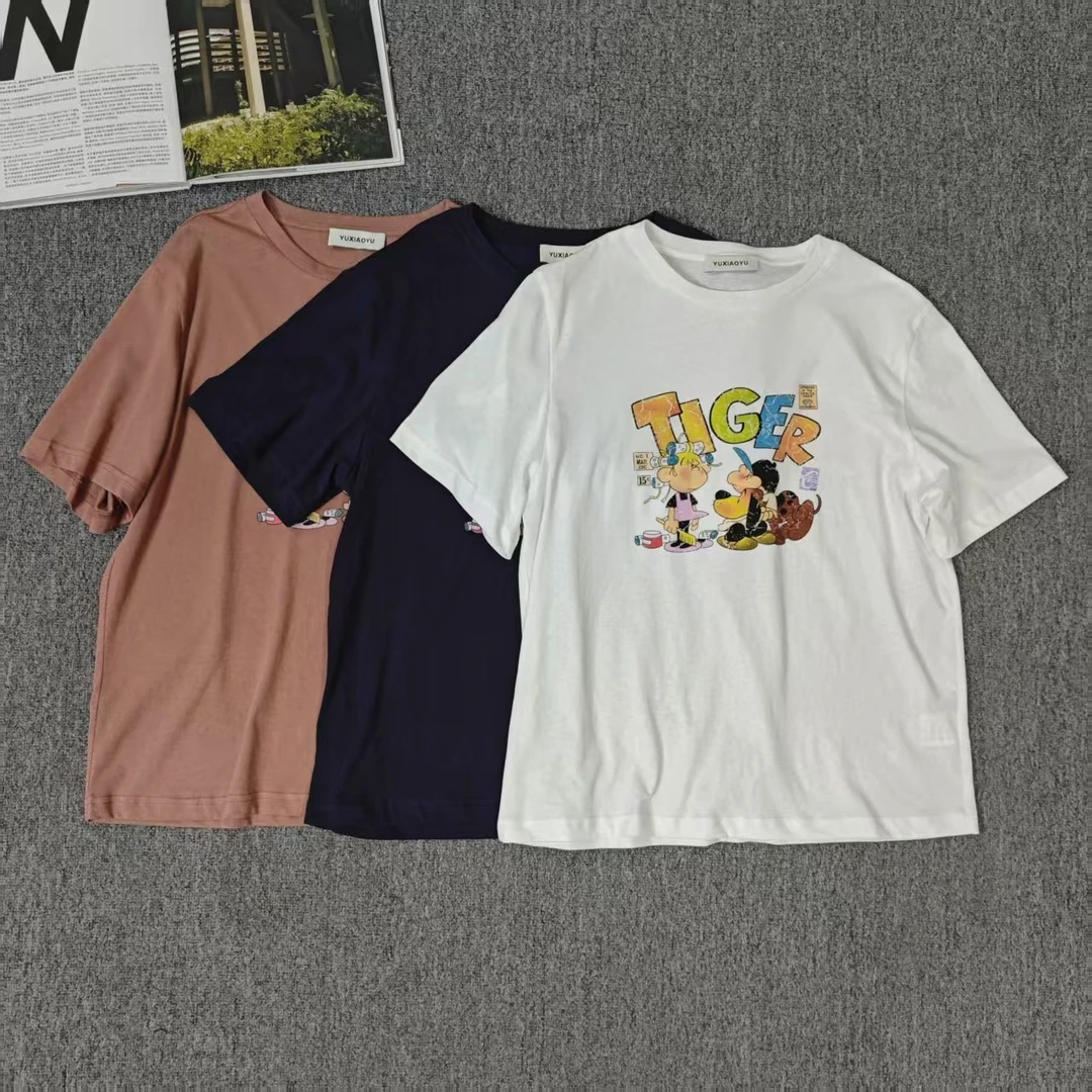 13402余小鱼 【奇趣总动员】三色字母印花休闲圆领短袖百搭T恤女装