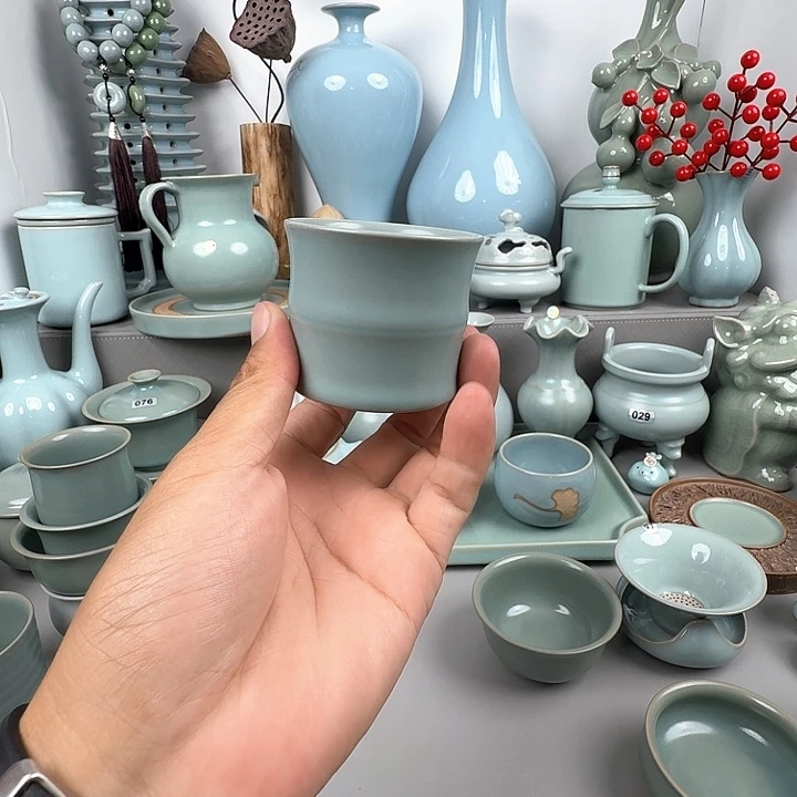 仿古釉的小竹节杯