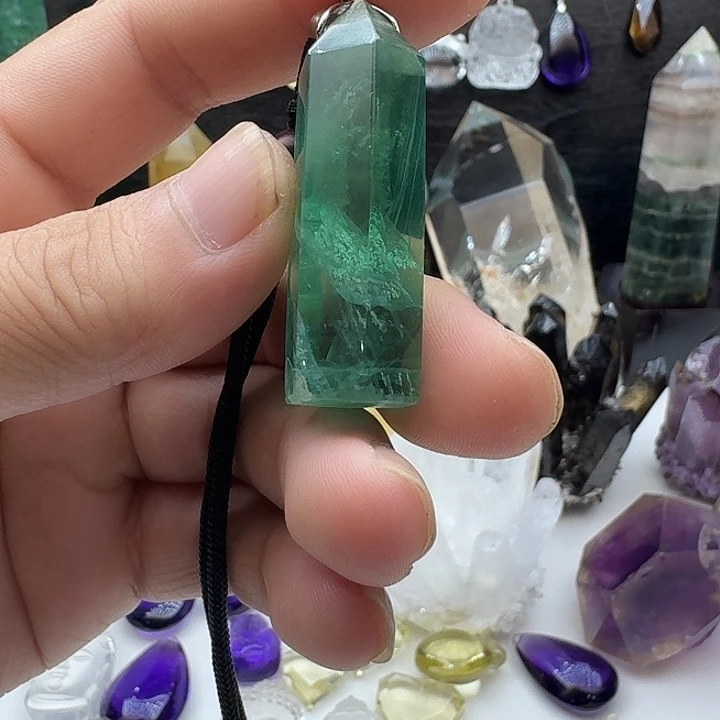颈饰未镶嵌水晶6666