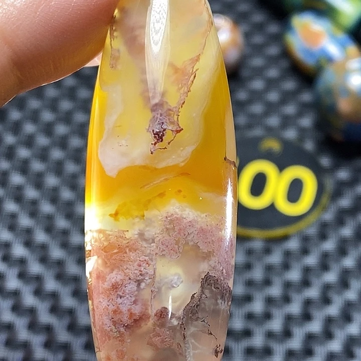 一***林玛瑙/玉髓未镶嵌颈饰
