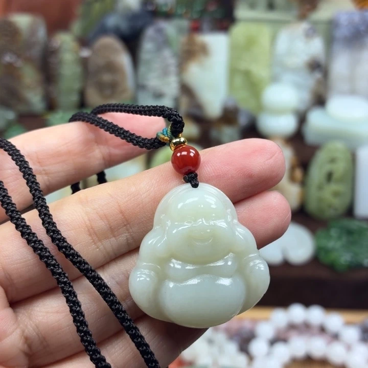 算***了和田玉未镶嵌颈饰