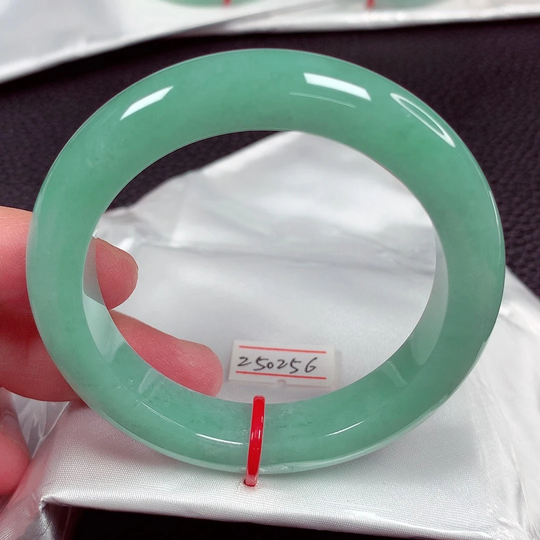 翡翠未镶嵌手镯天然翡翠手镯