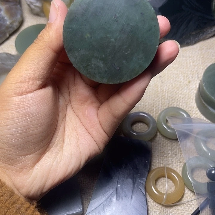 和田玉（糖玉）未镶嵌珠宝半成品