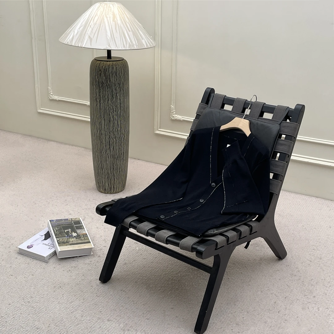 【妙姐精选】线条V领针织开衫LJL24451