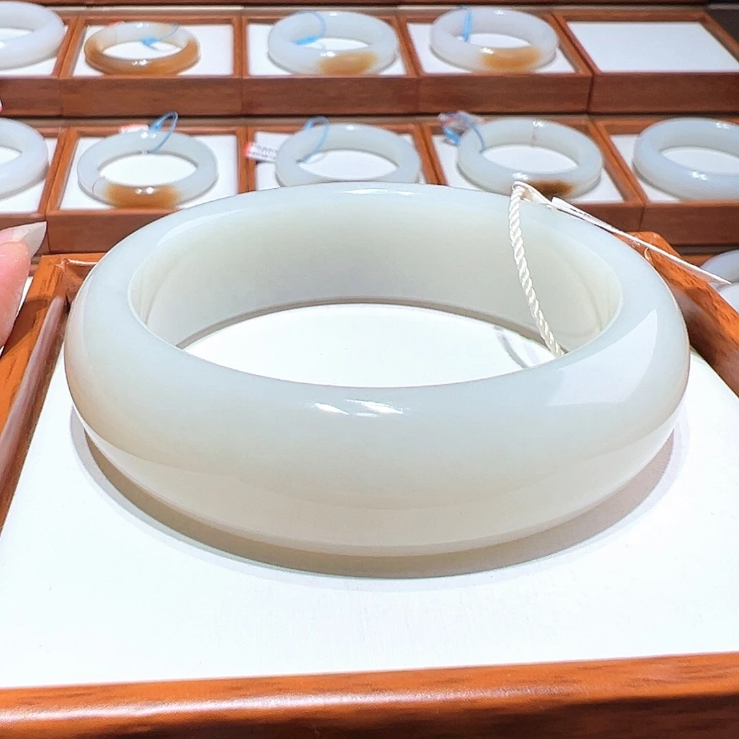 和田玉手镯56/57未镶嵌