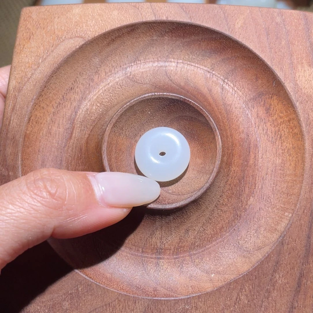 22K金镶嵌手链和田玉卡16.9