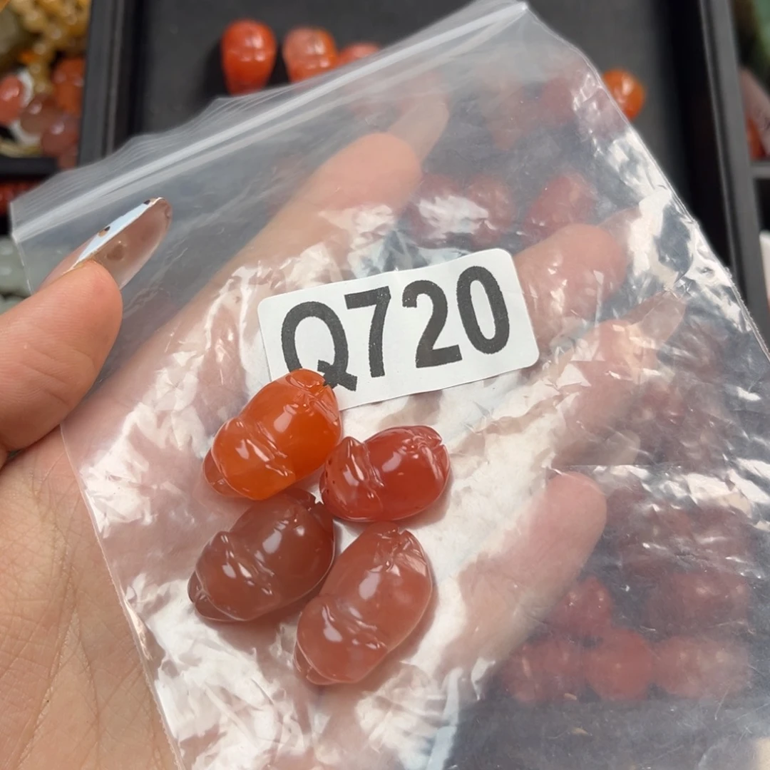 南红玛瑙未镶嵌珠宝奇石甸*