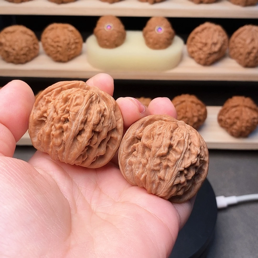 ༺***༻文玩核桃吊坠338号山地楼41+