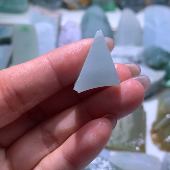 翡翠未镶嵌颈饰翡翠边角料