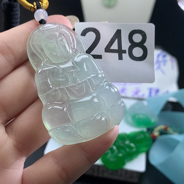 翡翠未镶嵌吊坠(赠链)