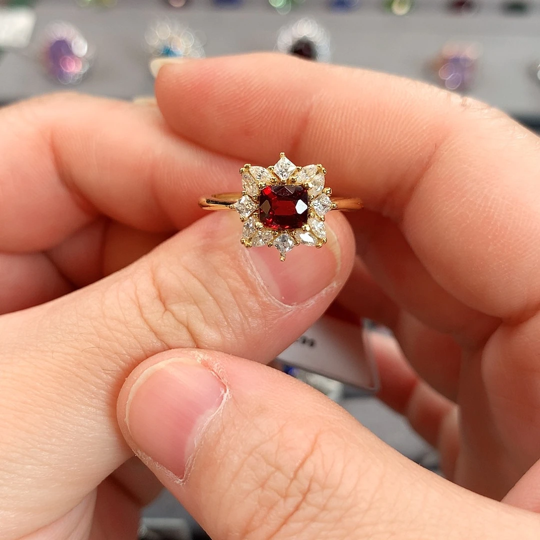 银S925镶嵌戒指石榴石