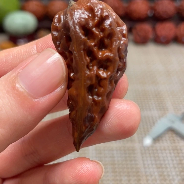 把件桃核小辣椒秋子文玩核桃高45