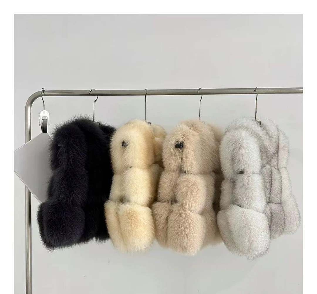 时尚优雅风欧尼狐狸毛马夹柔软厚款冬季甜美风