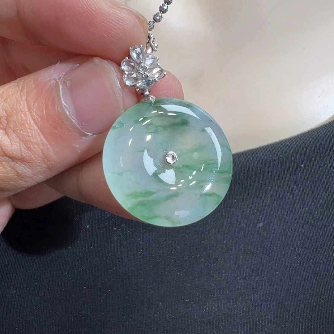 翡翠吊坠(不含链)18K金镶嵌