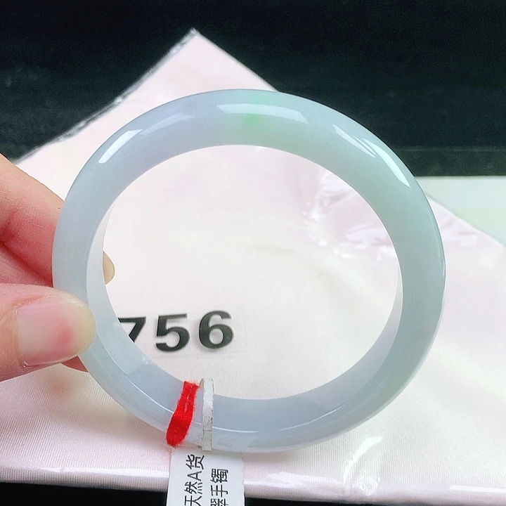 未镶嵌手镯翡翠756