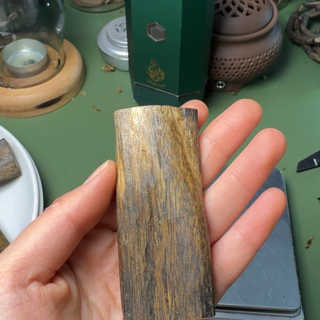 沉香手把件H*Z海南张勺子定制牌块料16.6克