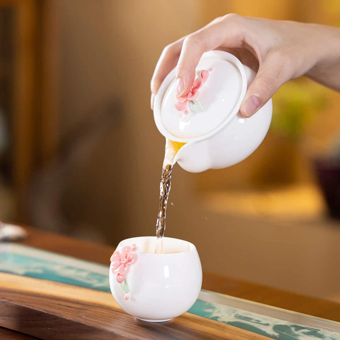 梅花手工捏花羊脂玉瓷陶瓷主人杯单杯女高端精致粉色茶杯喝茶送礼