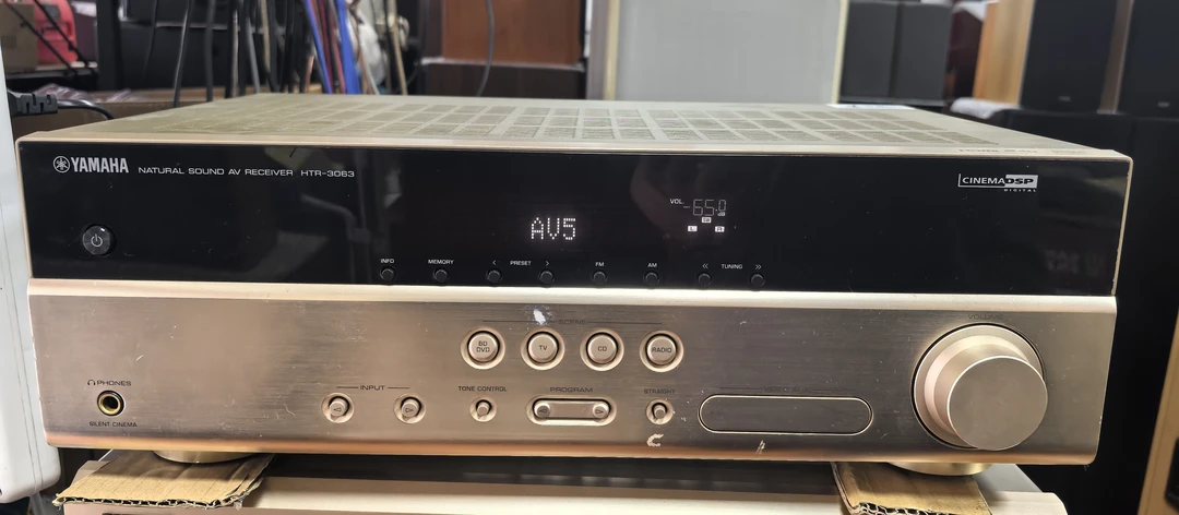 8新  YMH功放 成色一般 无质保 运费自理 不支持退换货