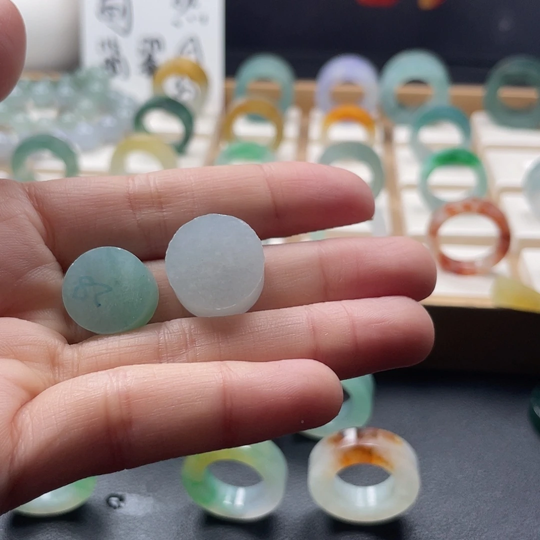 小****定制翡翠未镶嵌翡翠
