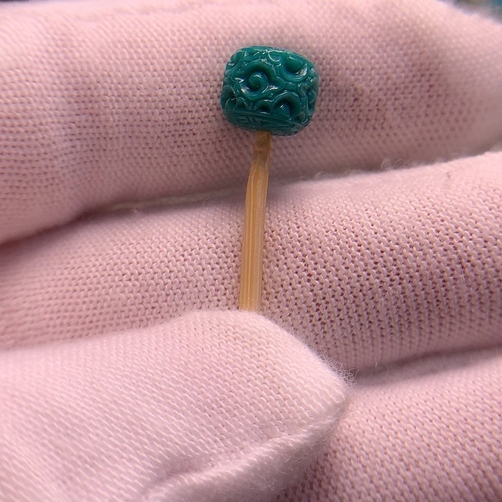 绿松石未镶嵌挂件