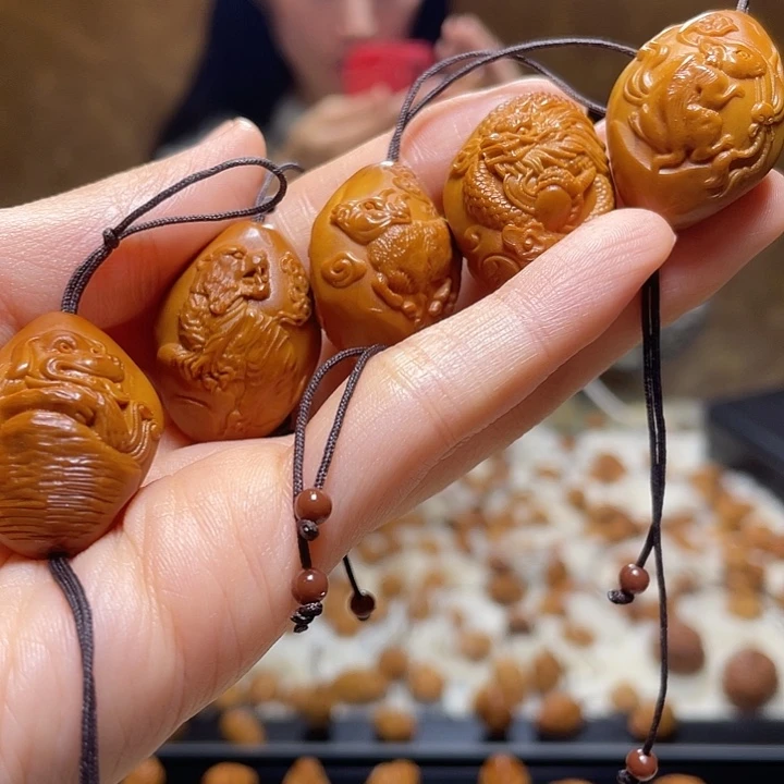 橄榄核手串/手链狗虎牛鼠龙