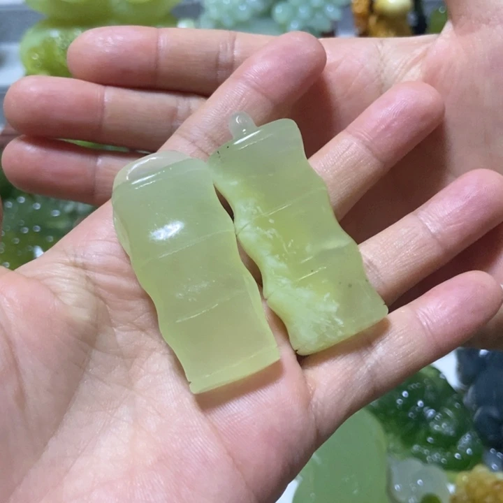 【闪购商品】未镶嵌蛇纹石玉挂件过*