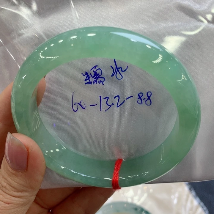 未镶嵌手镯翡翠翡翠手镯