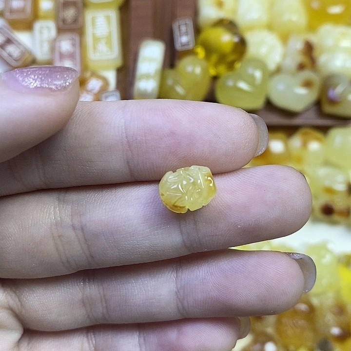 橄榄核吊坠小貔貅