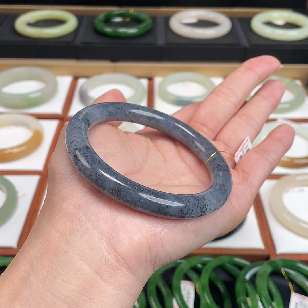 和田玉未镶嵌手镯-青花