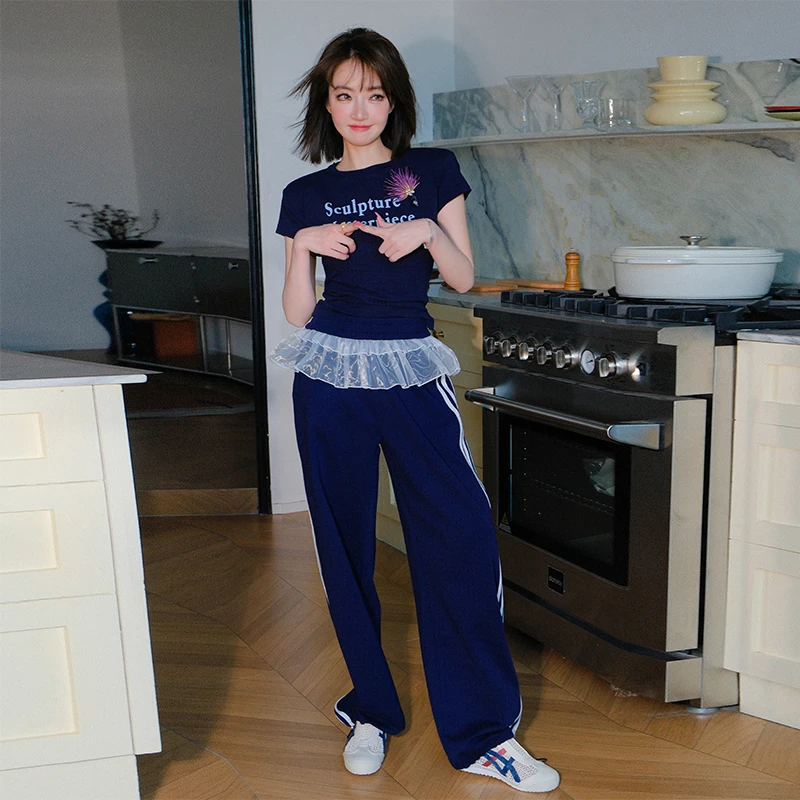 【现货】MIUCO字母印花胸针T恤+网纱荷叶边休闲裤套装