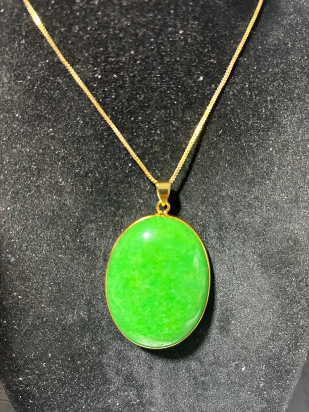 翡翠超大椭圆形蛋面吊坠d049