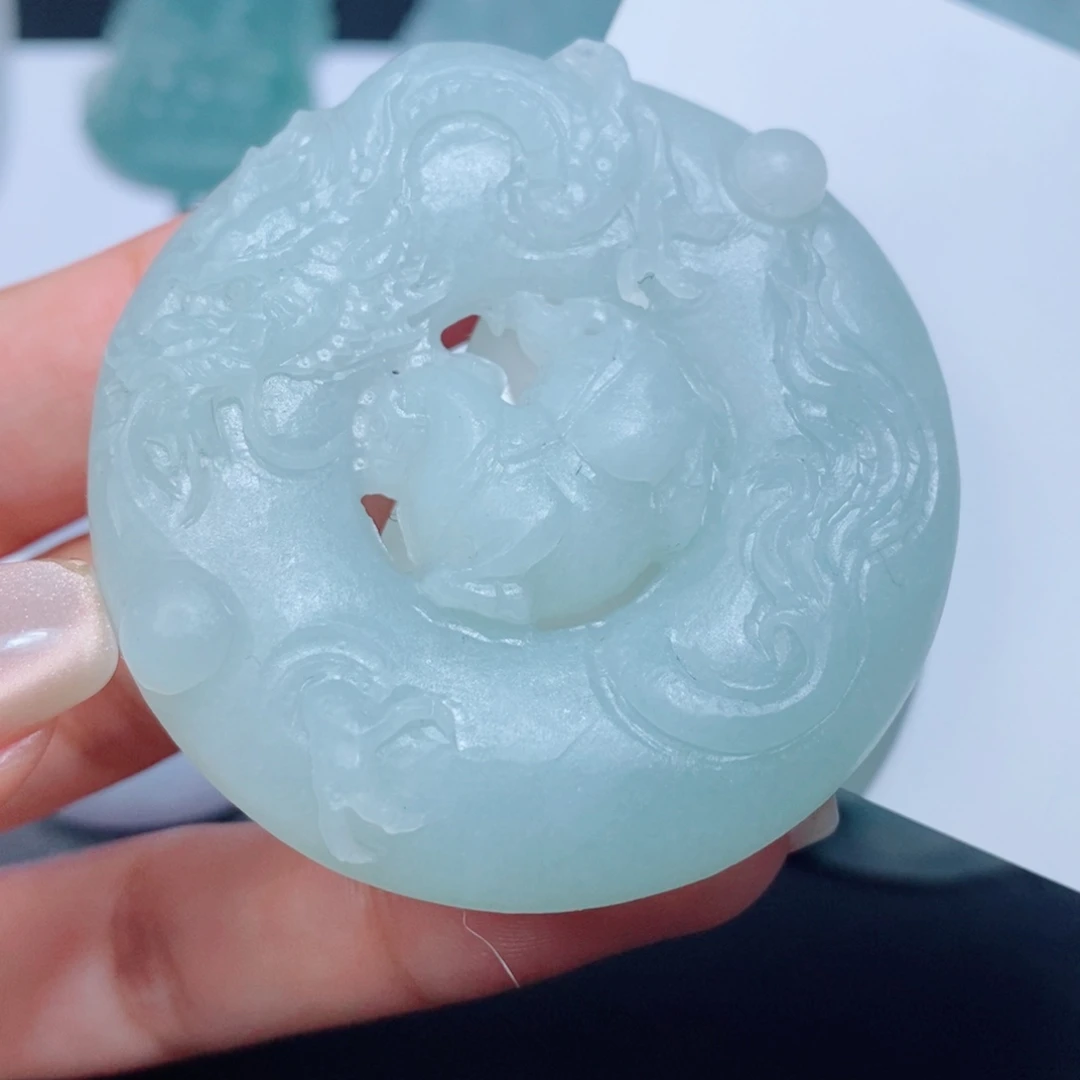 未镶嵌吊坠定制翡翠