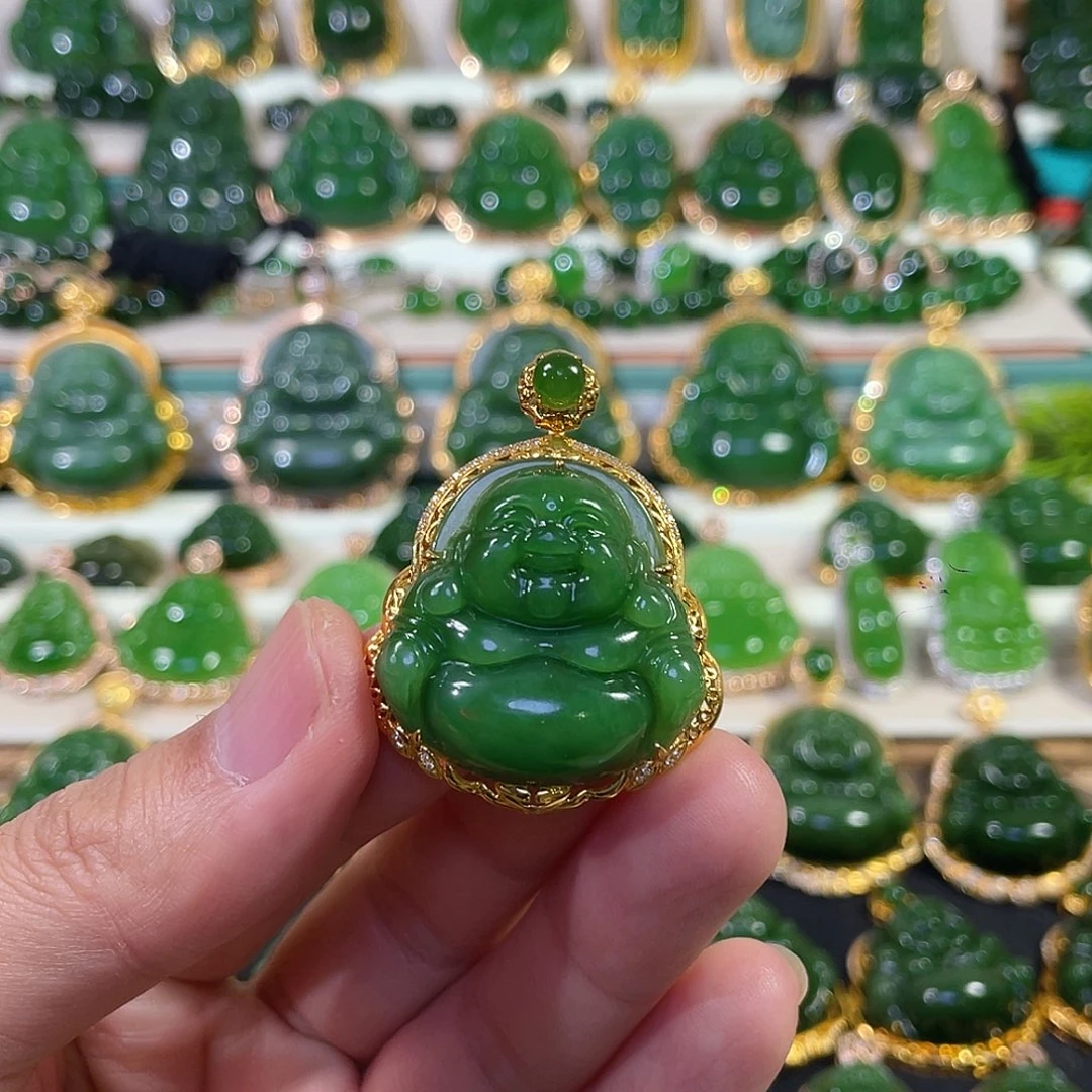 颈饰18K金镶嵌和田玉（碧玉）30mm