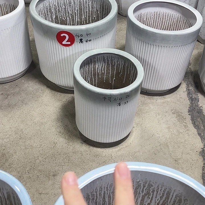 陶瓷大花盆一套三个