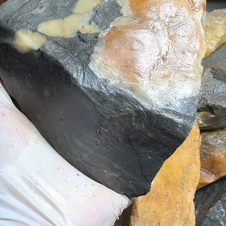 寿山石石****头寿山石的颜色