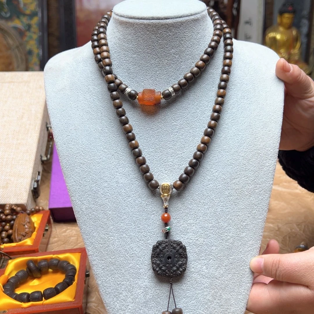 大叶紫檀（黑酸枝木类）