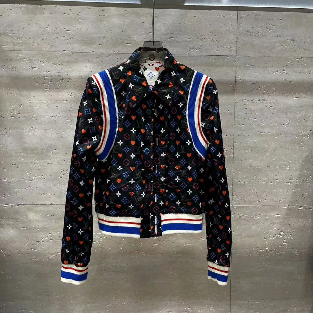 99新 LouisVuitton/路易威登 Louis Vuitton衣服 肩宽39胸围82 yz