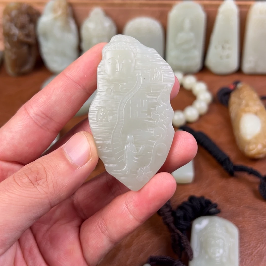 和田玉（青白玉）未镶嵌颈饰