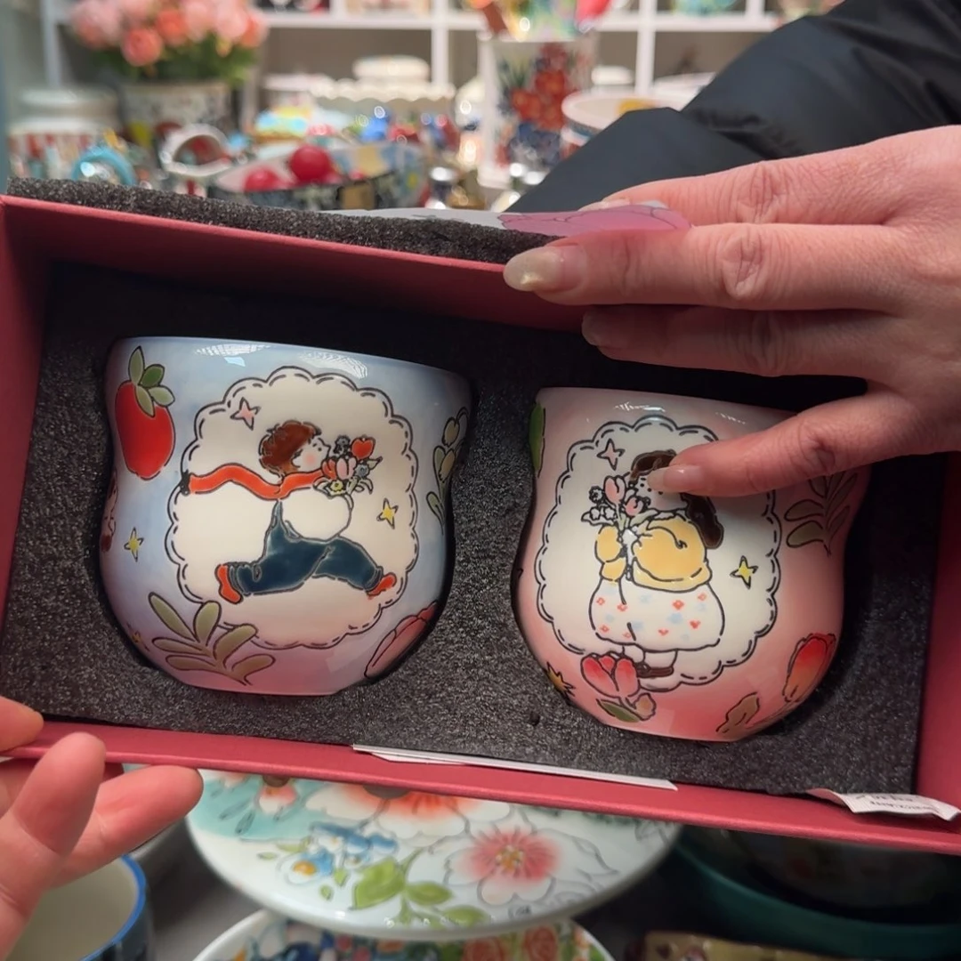 陶瓷蓝莲花情侣手握对杯2只，带礼盒装