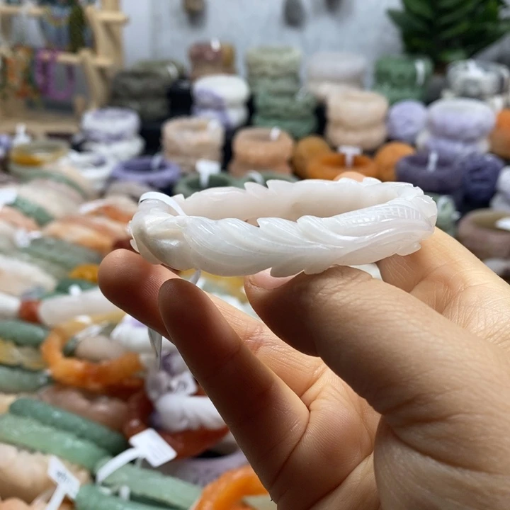 石英岩玉未镶嵌手镯