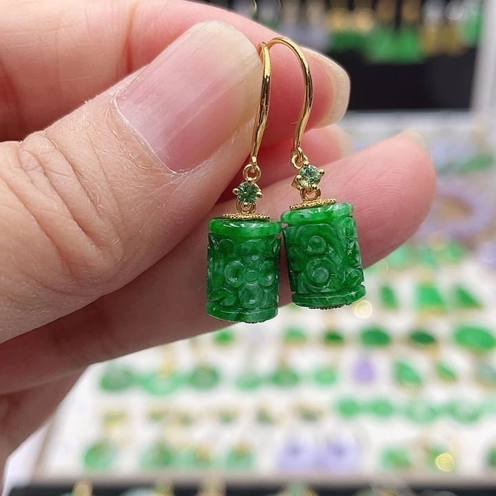 翡翠18K金镶嵌耳饰